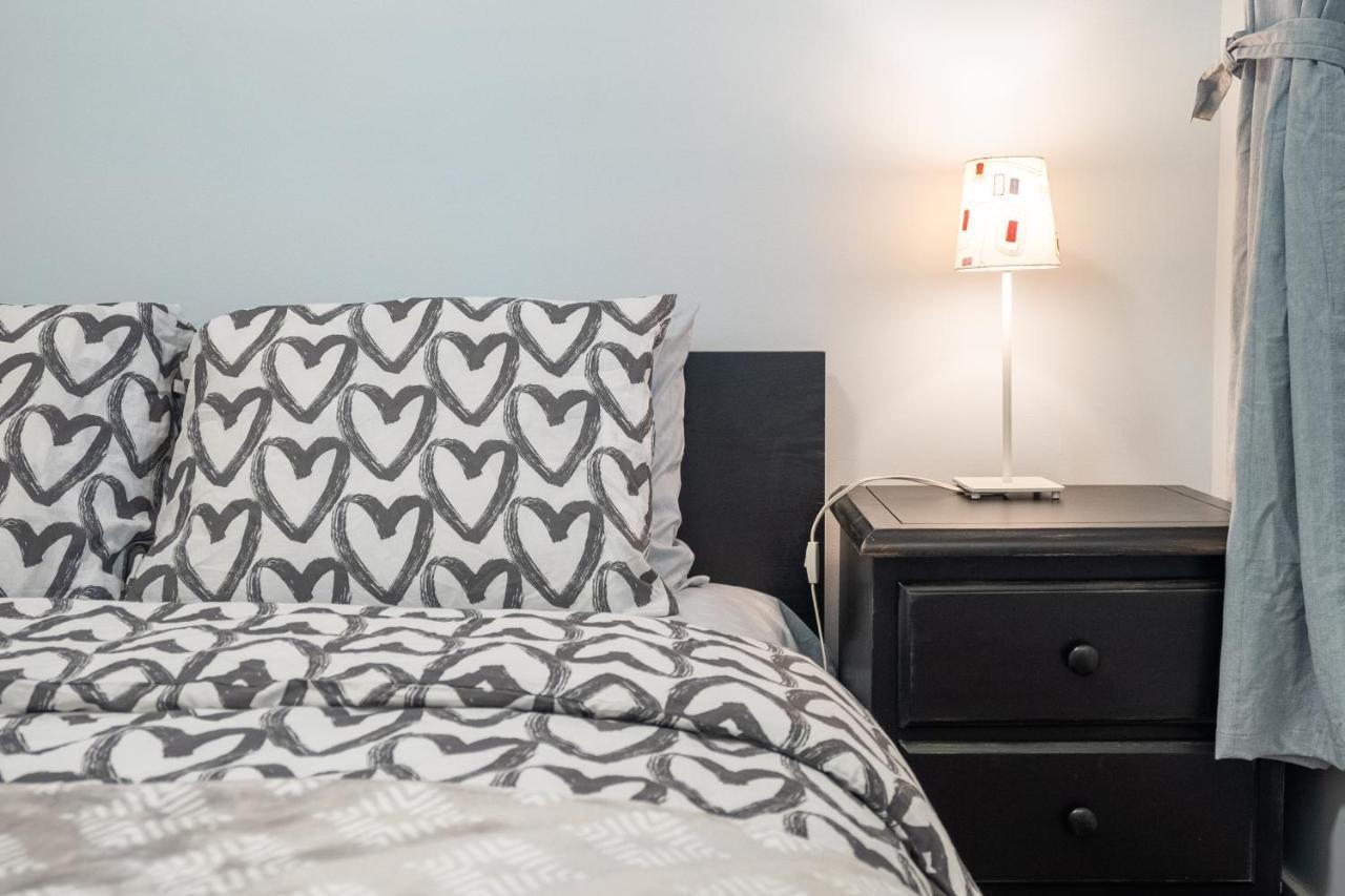 Lovely 1Br Secondary Suite With Separate Entrance New Westminster Exterior foto