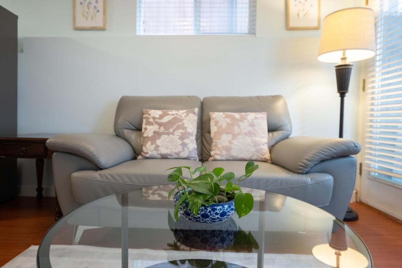 Lovely 1Br Secondary Suite With Separate Entrance New Westminster Exterior foto